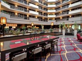 Embassy Suites by Hilton Dulles Airport โรงแรมในเฮิร์นดอน