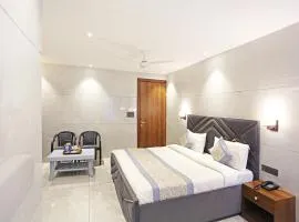 Frankstay By Hotel Preet 05 Mints Walking Distance Nizamuddin Railway Station