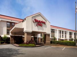 Hampton Inn Lawrenceville, hotel cerca de Gwinnett County Veterens War Memorial Museum, Lawrenceville