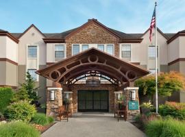 Homewood Suites by Hilton Portland Airport, khách sạn ở Portland