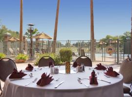 Embassy Suites by Hilton Phoenix Scottsdale, hotel near Deer Valley Rock Art Center, Phoenix