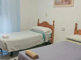 Hostal Alboran, hostal o pensión en Motril