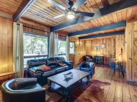 Eureka Springs Rental Cabin 8 Mi to Downtown!