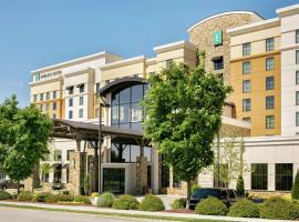 Embassy Suites Chattanooga Hamilton Place, hôtel à Chattanooga près de : Volkswagen Group of America Chattanooga Plant