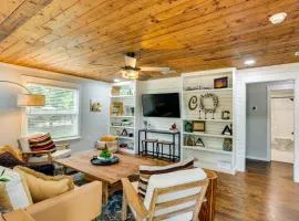 Lindale Vacation Rental with Deck and Grill!