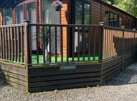 Troutbeck Hot Tub Lodge 4, chalet de monta&ntilde;a en Windermere