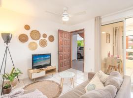 Akwatik Appart 150m de la plage, ваканционно жилище на плажа в Ле Троа-Илет