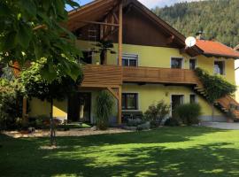 Ferienwohnung Eden, family hotel in Sachsenburg