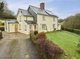 1 Lower Spire, holiday home in Dulverton