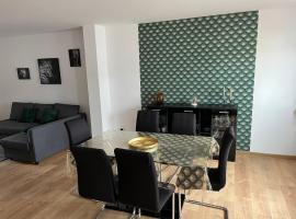 Jolie petite maison 4-6 couchages, budgethotell i Auchy-les-Mines