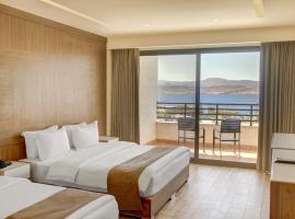Luciana Hotel by BRATUS, hotel near Underwater Observatory Park, Aqaba