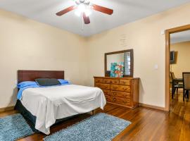 Bedroom near Yale Hospital/Bridgeport, lodging in Bridgeport