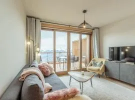 Luxurious duplex for 4-7p with large terrace and pool in ski-in ski-out 5 star residence at Les Arcs