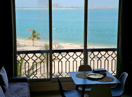 Dream studio panoramic beach and sea view, hotel in Ras al Khaimah