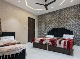 ์ฐ์์ธ์ ์์นํ ํธํ
Hotel Shikhar Inn