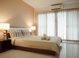 Crystal Place, serviced apartment in Nonthaburi