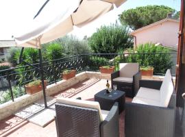 La Casa dei Nonni - peaceful home by beach & golf, хотел в Porto Clementino