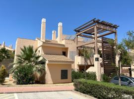 Quite & relaxing private apartment for 2-6 pers - Golf & Pool resort - Murcia, dvalarstaður í Murcia