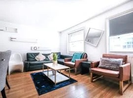 Grandeur 3 Bedroom Flat in London, Mayfair HY3