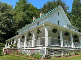 Lovill House Inn, bed and breakfast a Boone