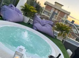 Q Hotel