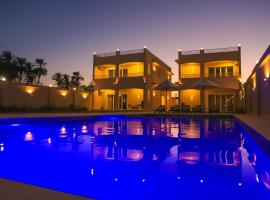 Royal Nile Villas - Pool View Apartment 2, viešbutis Luksore