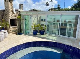 Cobertura duplex vista mar, hotel with jacuzzis in Salvador