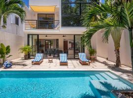 Wonderful Tropical Home 3BR, Garden, Private Pool.: Tulum şehrinde bir villa