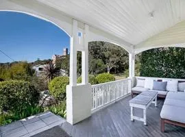 FAB05-Charming Leafy 3BR Home, Walk To Manly Beach
