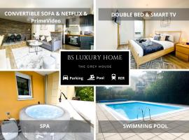 The Grey House - Parking - Piscine - RER à 6 min, hotel with pools in Bussy-Saint-Georges