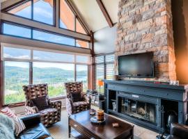 Luxurious Altitude Ski-in/Ski-out, golfhotell i Mont-Tremblant