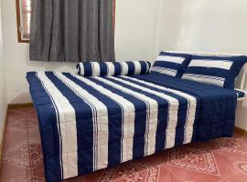 ศรีวดีโฮม(Sriwadee Home), hotel sa Ban Phai