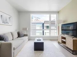 First Hill jr 1br w gym courtyard nr park SEA-581