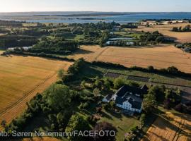 Fuglsanggaard. Private annex in nature., khách sạn ở Præstø