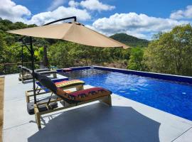 Lost paradise 2, hotel med pool i Hinkong