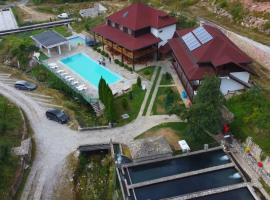 Etno Selo VRELO & Camping, khách sạn ở Berane