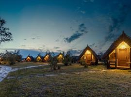 Dolphin Camping, hotel a Sfântu Gheorghe