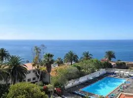 Bel appartement calme vue mer et montagne