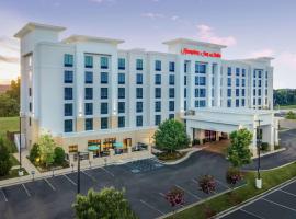 Hampton Inn & Suites Chattanooga/Hamilton Place: Chattanooga şehrinde bir otel