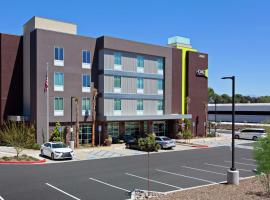 Home2 Suites By Hilton Temecula, hotel in zona Old Town Temecula Community Theater, Temecula