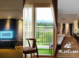 Private Rooms in M Stay Clark Terrace Building Near Midori, Swissôtel, and Clark Airport, hotel in Dolores