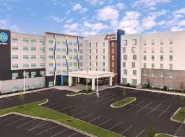 Hampton Inn & Suites Charlotte Airport Lake Pointe, готель у Шарлотті