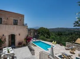 Butterfly, a historical villa with pool & hot tub!