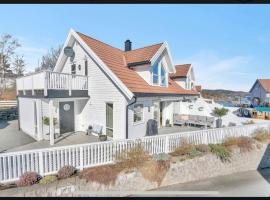 Nydelig hus med utsikt, alojamento para férias em Kristiansand