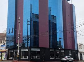 Hotel PLATINIUM, hotel em Tacna