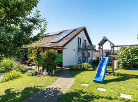 Hügelblick Oase, Ferienwohnung in Kraichtal