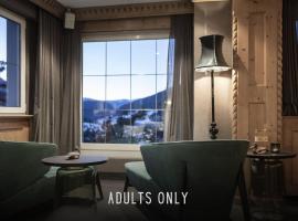 Alpstay - Chalet Hotel Hartmann - Adults Only, hotel butik di Ortisei