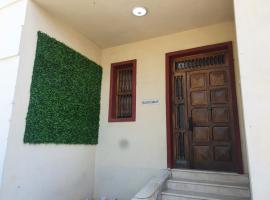 Ommi Hostel, khách sạn ở Saint Julianʼs