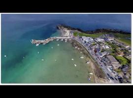 The Captains Wheel and Anchor, apartemen di Skerries