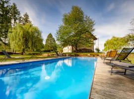 Domaine du Chypre, hotel v destinaci Cercier